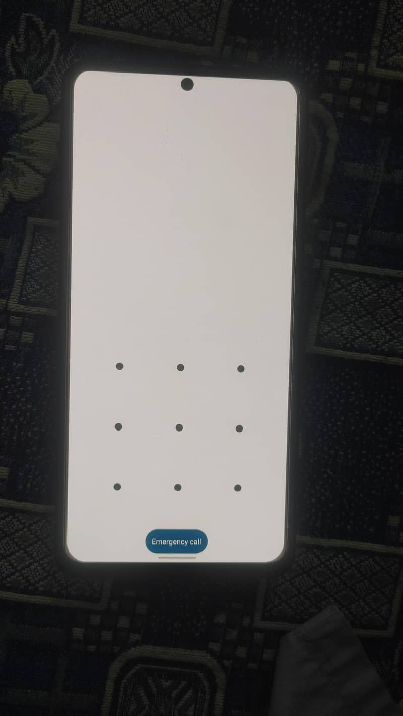 Sharp Aquos R7 5G 1