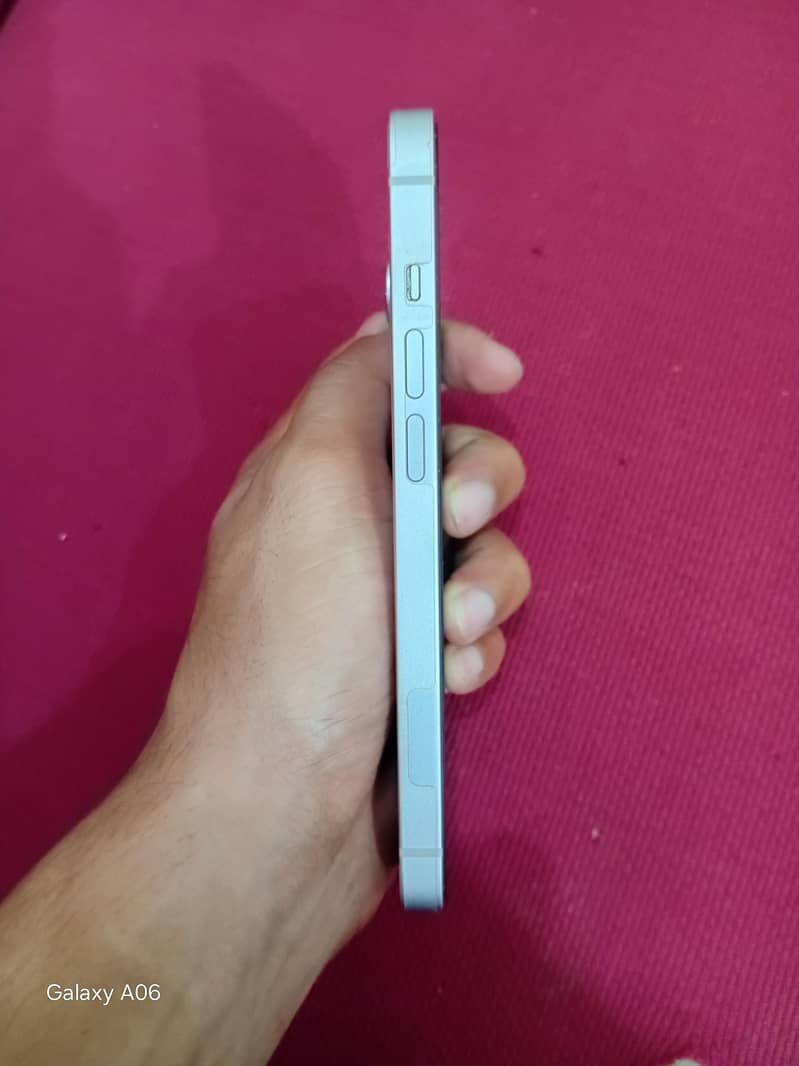 Apple iPhone 14 jv 1