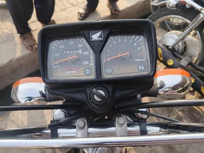CG 125 model 2024