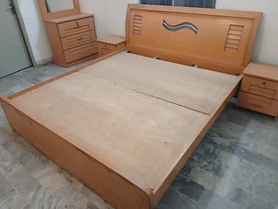 KING SIZE Lamination Bed For Sale (Supports 6inch X 6.5inch Mattress)