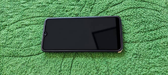 Moto z4 in display finger 4/128 camera king. Battery kmall