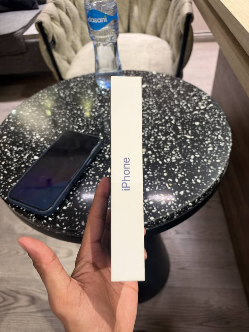Apple iPhone 17 Pro Max 4