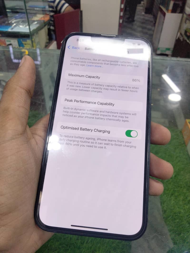 Apple iPhone 13 3