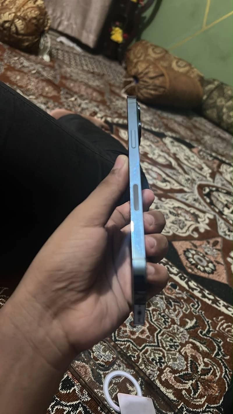 Apple iPhone 12 Pro Max 1