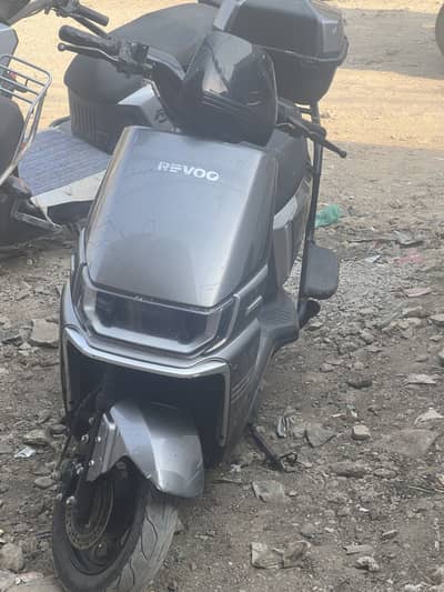 Revoo A12 electric bike