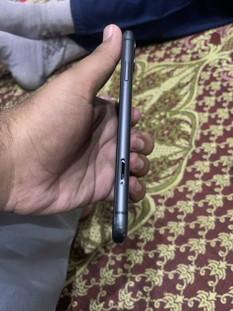 Apple iPhone 11 1