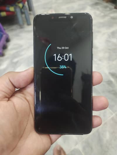 Motorola One (p30 play)