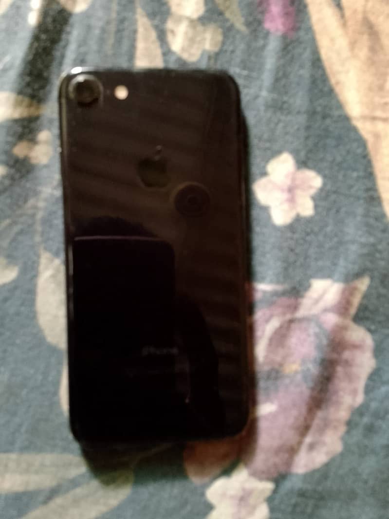 Apple iPhone 7 Plus 0