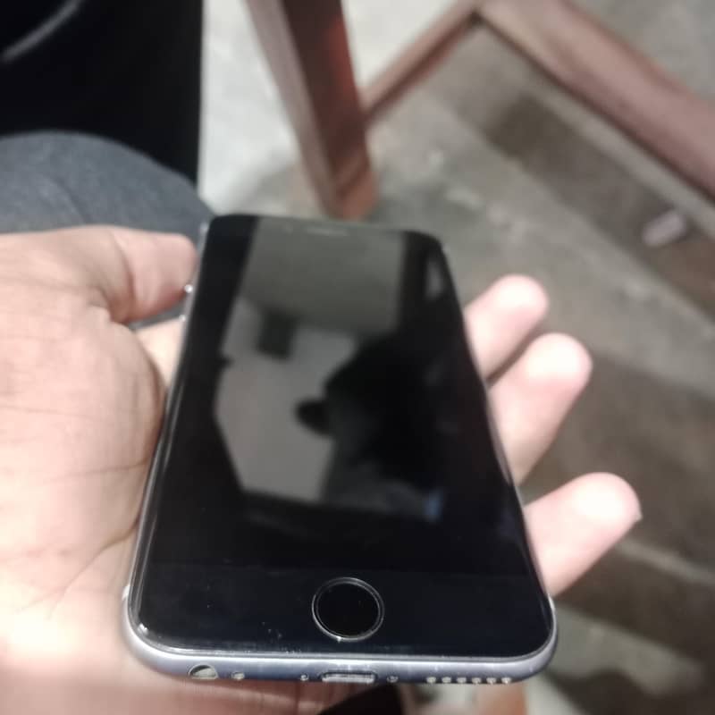 Apple iPhone 6S 1