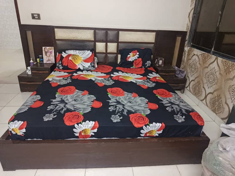 Bed and side tables 1