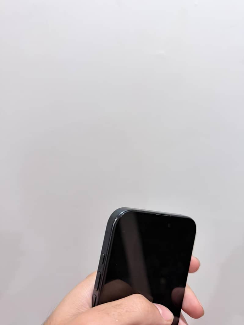 Apple iPhone 15 Pro Max 8