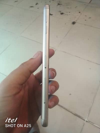 Samsung Mobile J7