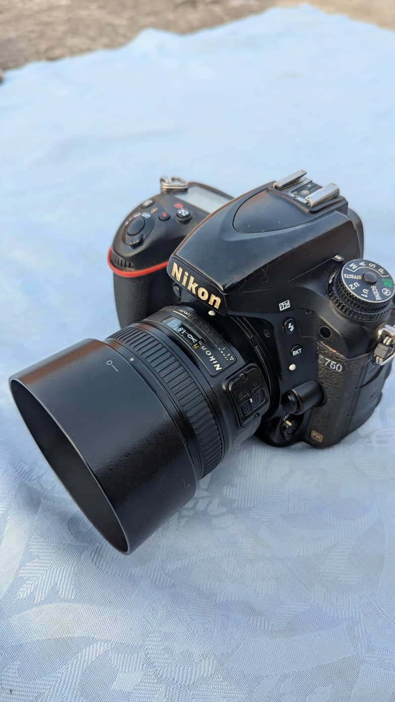 Nikon 750 camera 0