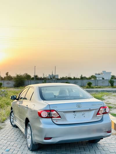 Toyota Corolla Altis 2012