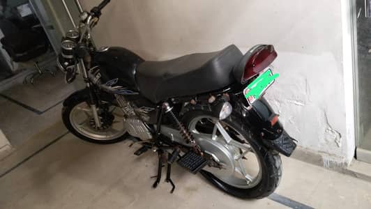 Suzuki GS 150 SE 2018