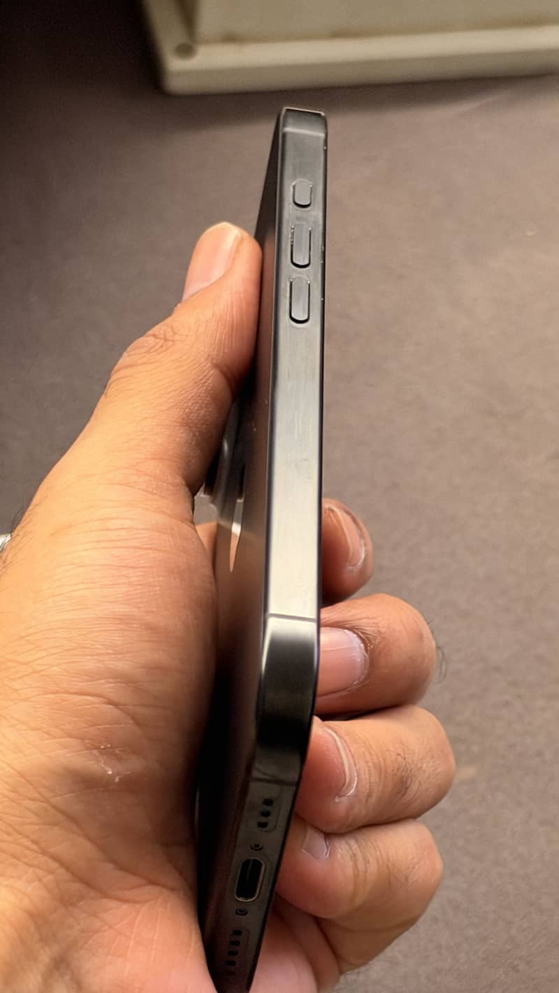 Apple iPhone 16 Pro 6