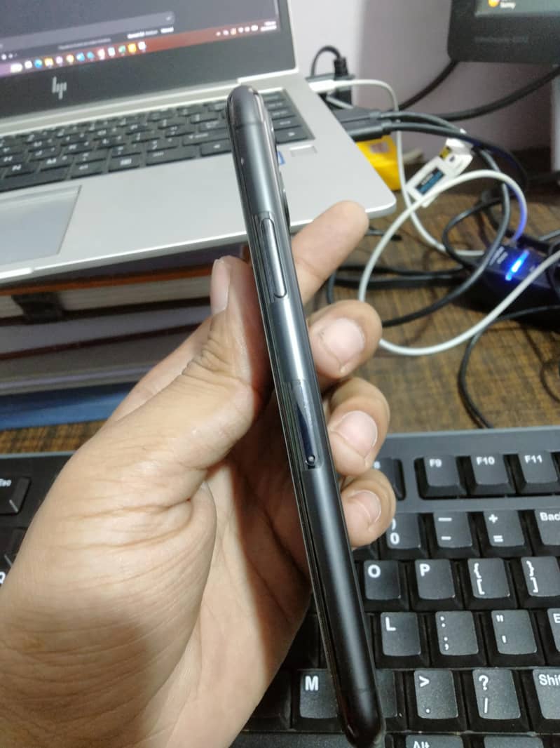 Apple iPhone 11 Pro 1