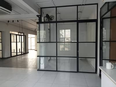 GULBERG ESTATE OFFER,3 KANAL COMMERCIAL BUILDING FOR RENT IN MM ALAM ROAD GULBERG III LAHORE