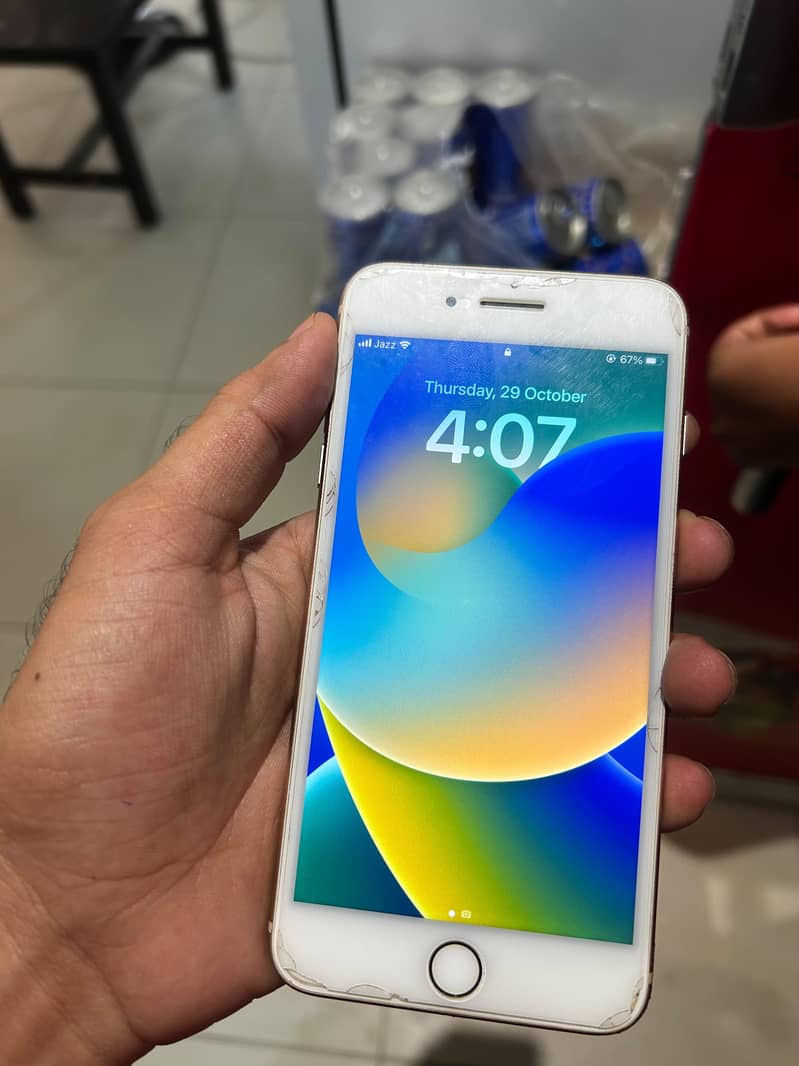 Apple iPhone 8 Plus 6