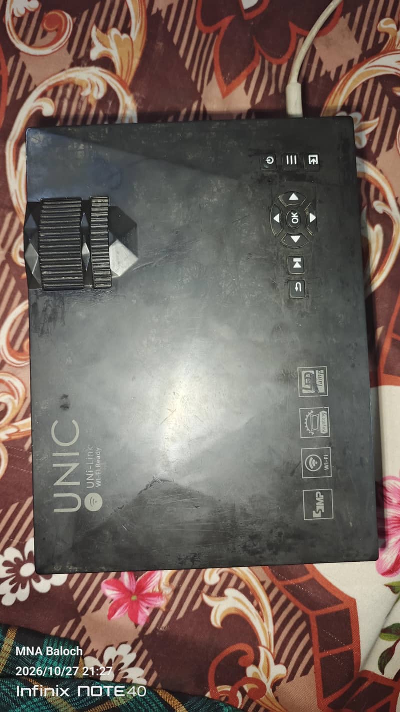 UNIC Projector - Projectors & Projection Screens - 1121007607