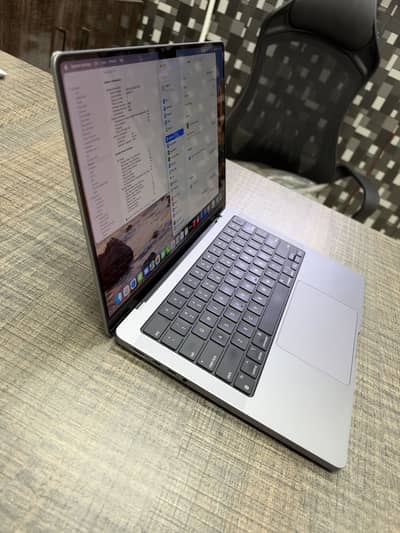 MACBOOK PRO M2 MAX 2023 14 INCH 32GB RAM 512GB SSD 12 CPU 30 GPU