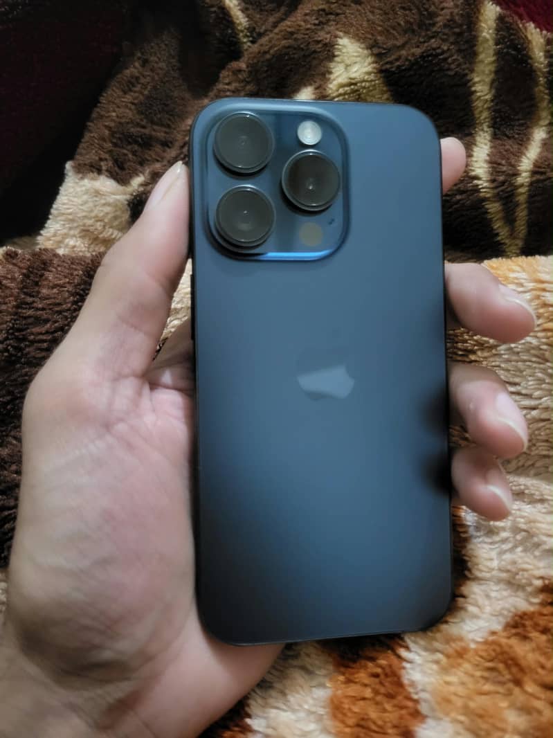 Apple iPhone 15 Pro jv 0