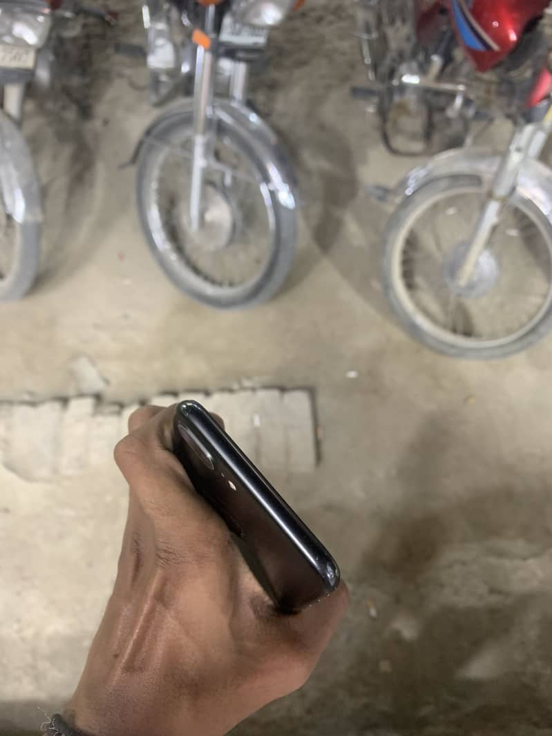Apple iPhone 7 Plus pta approved with box 1