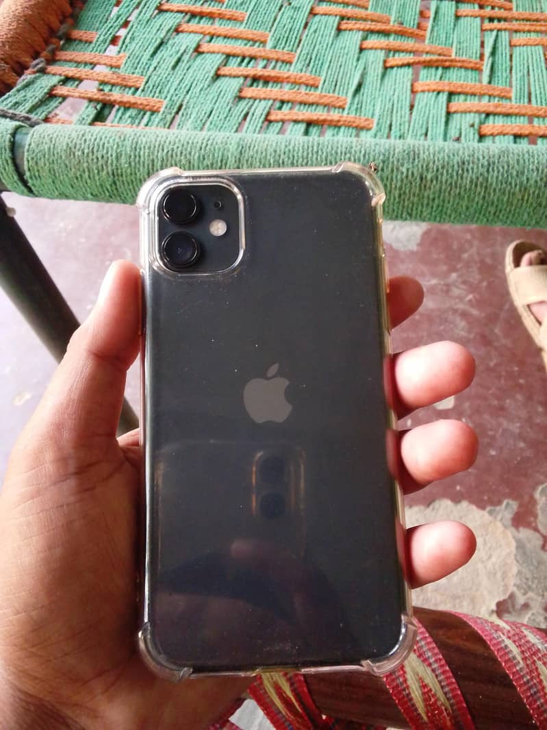 Apple iPhone 11 0