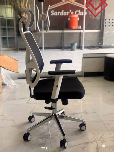 Brand New Ergonomic Office Chair Premium Quality