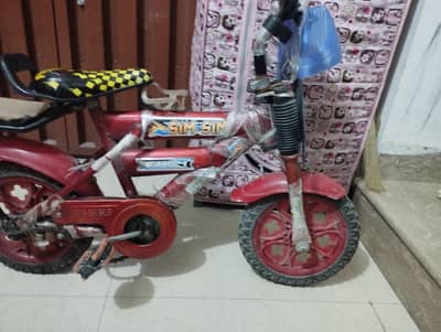 baby cycle slightly used 100% ok condition