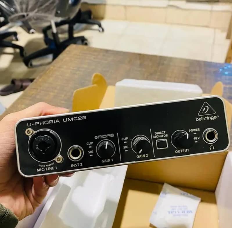 Audio-Technica AT2040 + Behringer UMC22 Podcast & studio setup - Audio ...