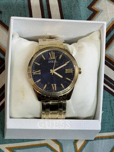 Original GUESS Mens analog watch, unused/new, with original box