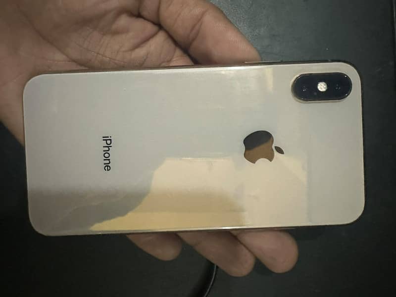 Apple iPhone XS 3
