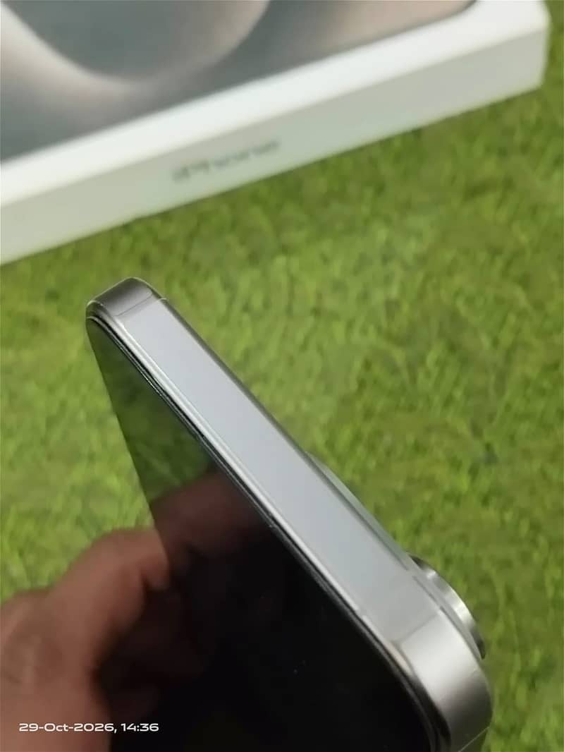 Apple iPhone 15 Pro Max 1