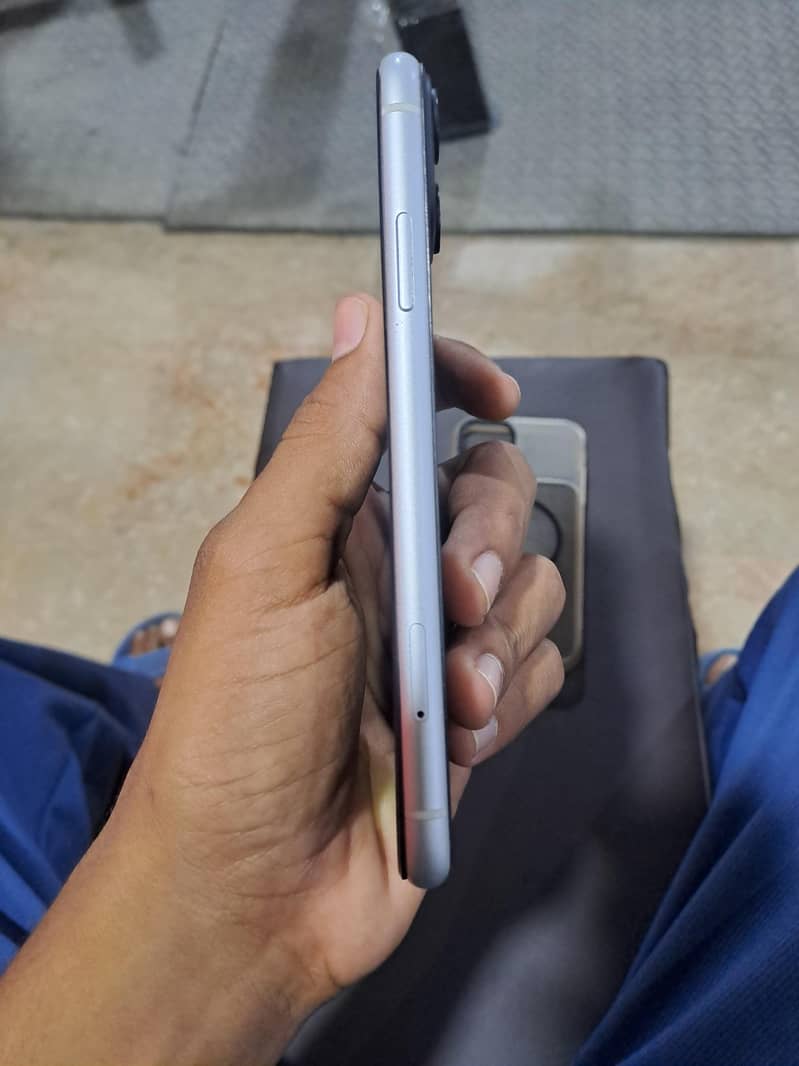 Apple iPhone XR 6