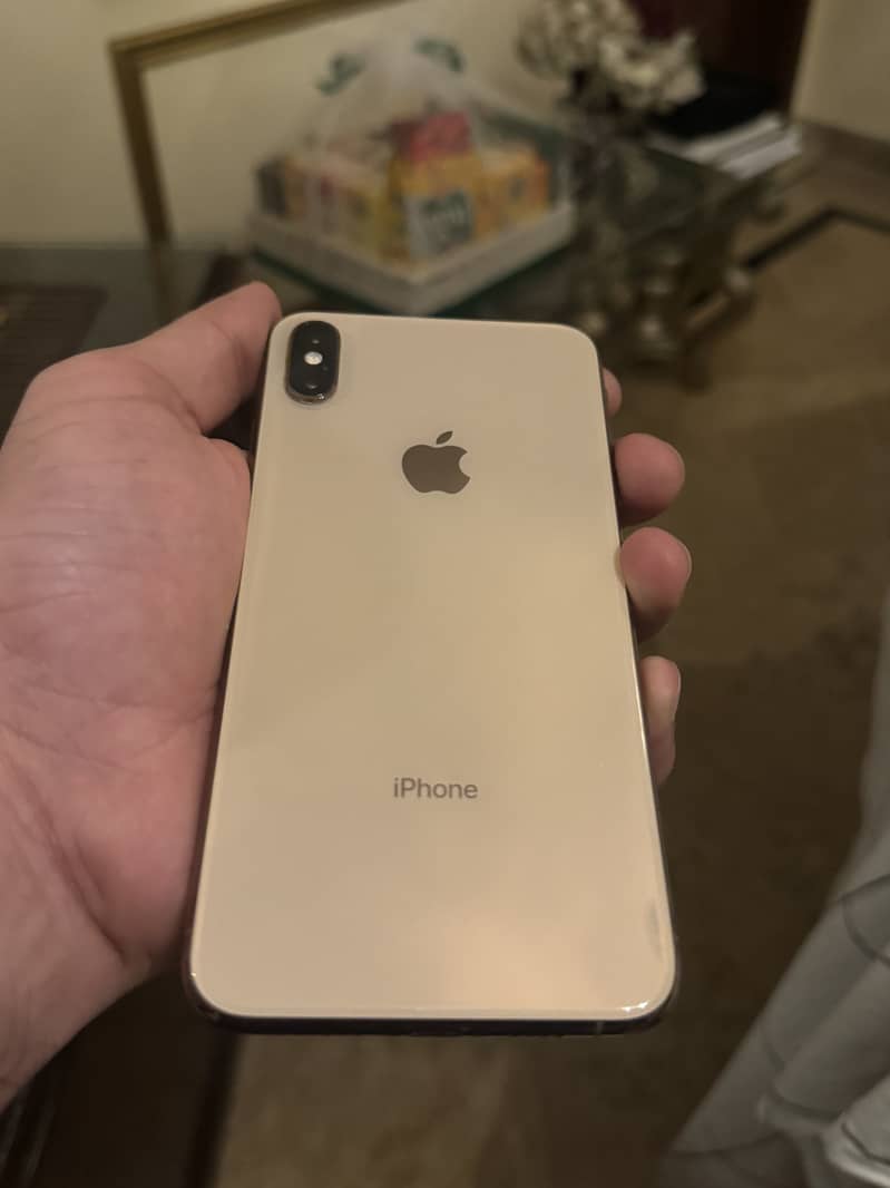 Apple iPhone XS Max 0