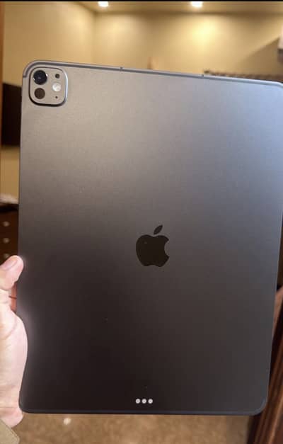 iPad Pro 13" M4 - Good Condition - Black Colour - WIFI