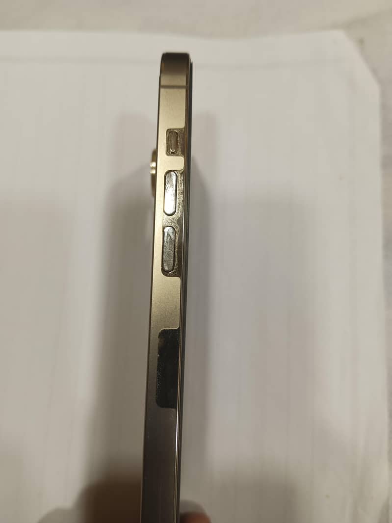 Apple iPhone 14 Pro 2