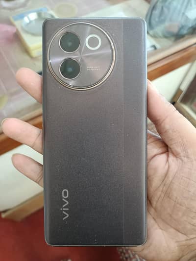 Vivo V30e