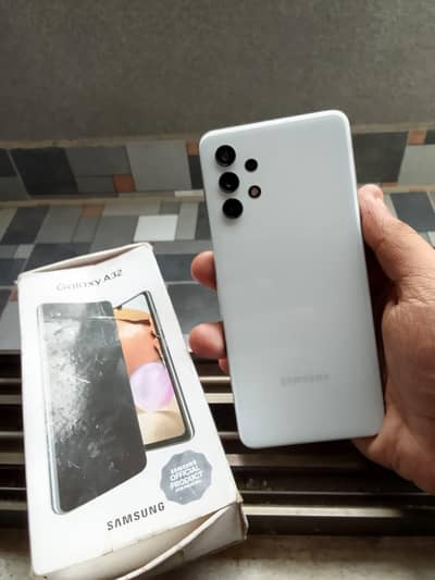 6/128 Samsung A32 With Box Charger