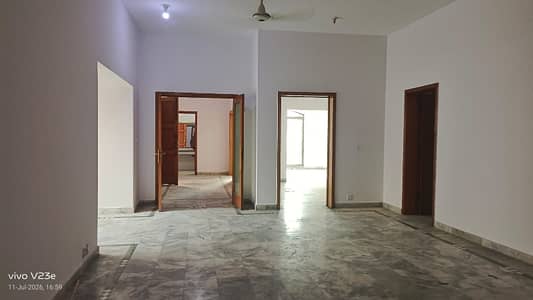 Kanal Stylish Lower Portion Available For Rent