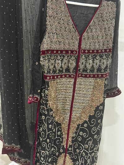 branded dress/wedding wear/wedding dress/embroidery suits