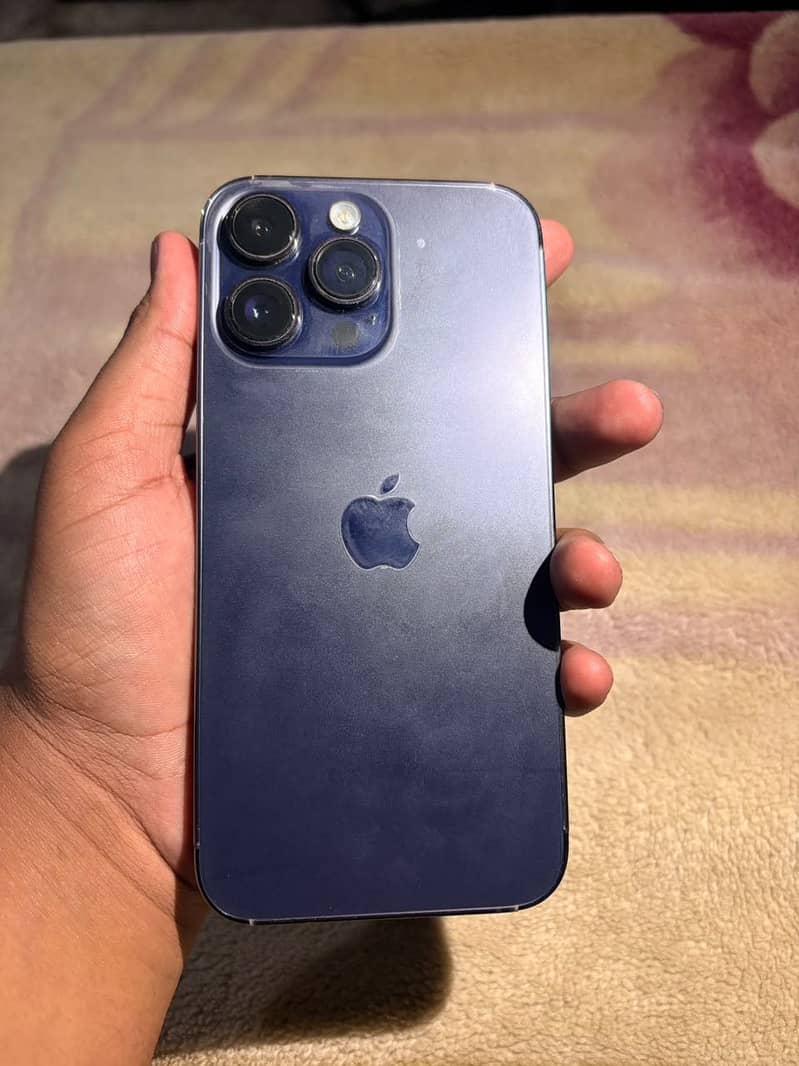 Apple iPhone 14 Pro Max 0