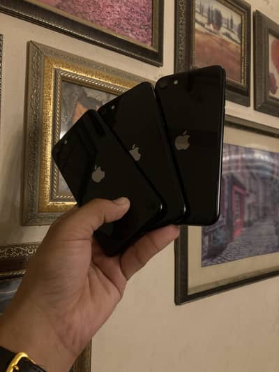 Apple iPhone SE