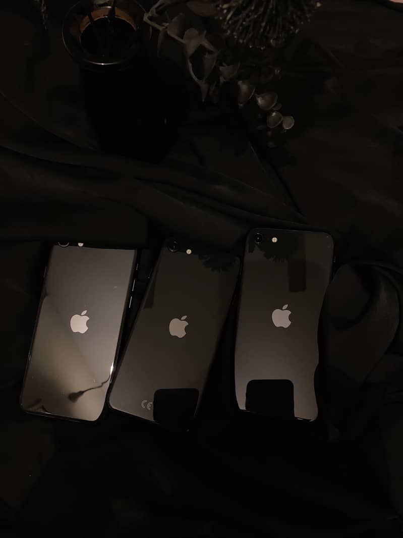 Apple iPhone SE 13