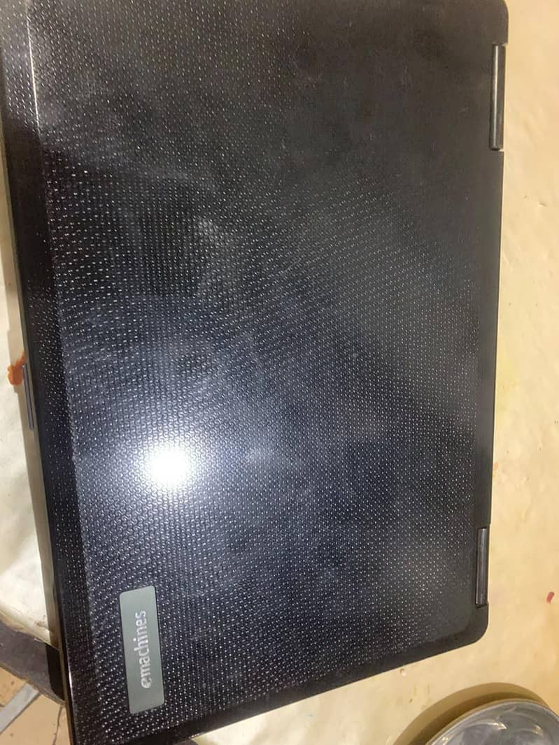 laptop Emachine 4