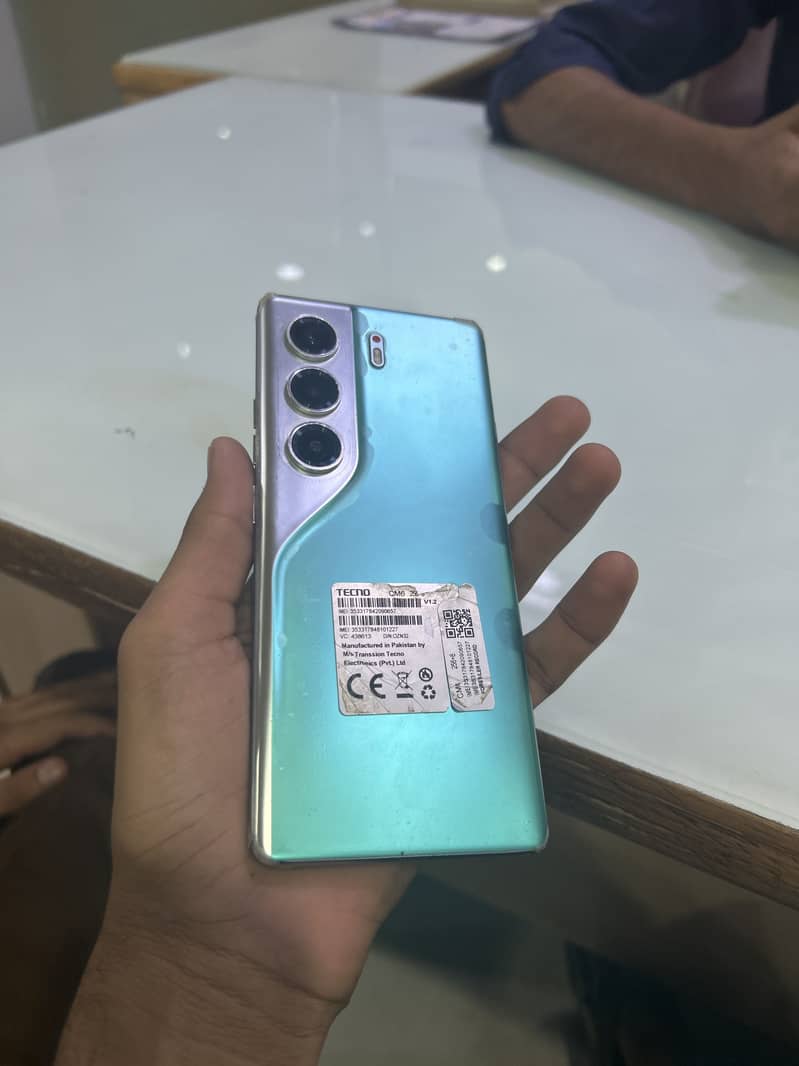 Tecno CAMON 40 Pro 0