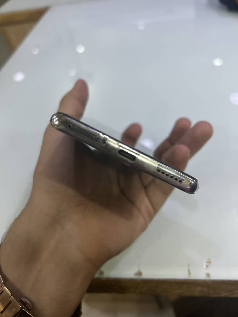 Tecno CAMON 40 Pro 1