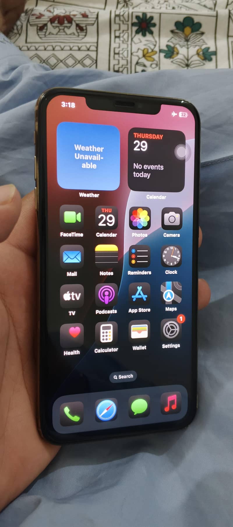 Apple iPhone XS Max 1