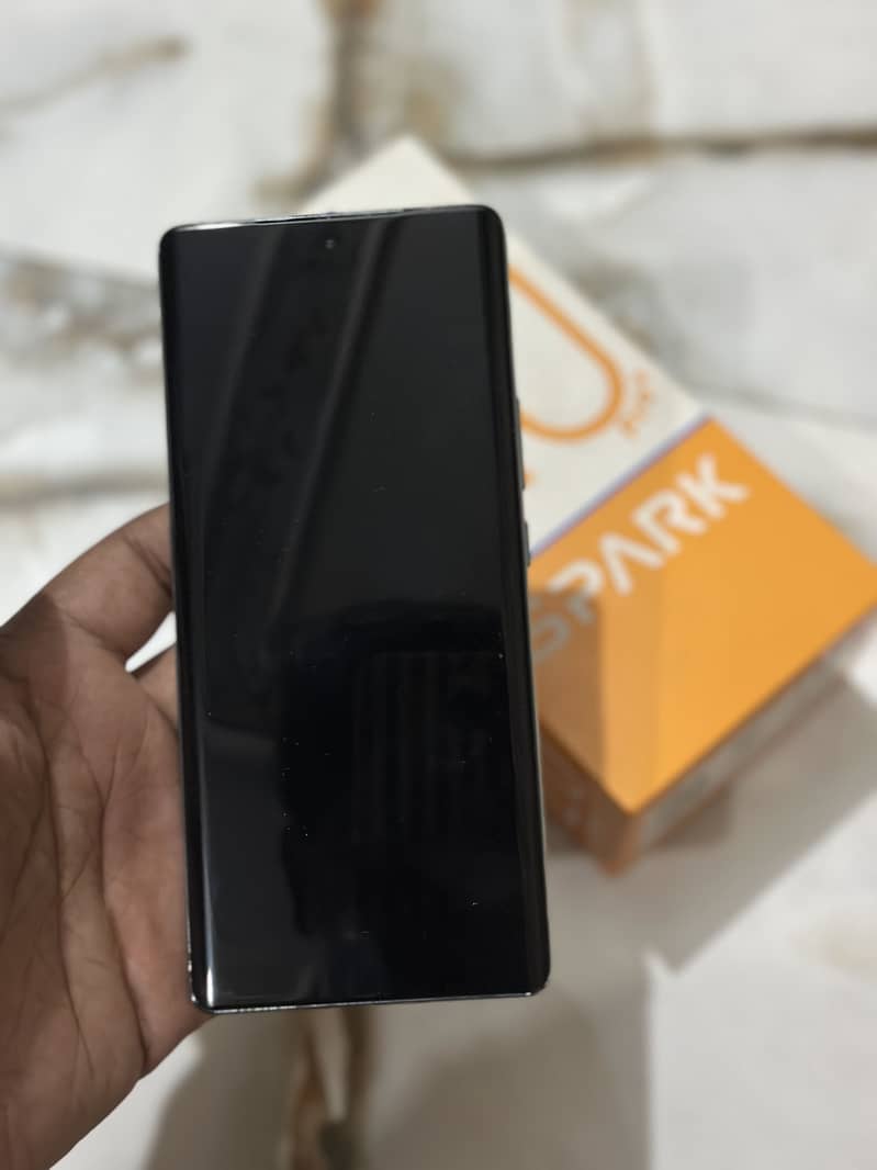 Tecno Spark 20 Pro Plus 2